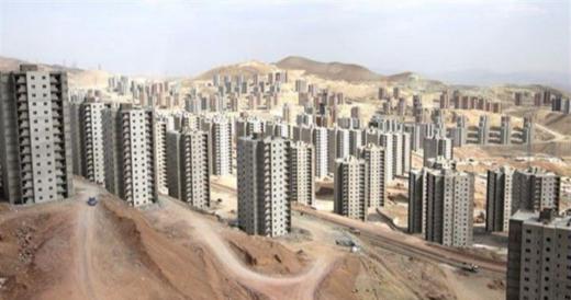 ۸۲ هزار واحد مسکونی مهر پردیس در بیابان است.. /معیار